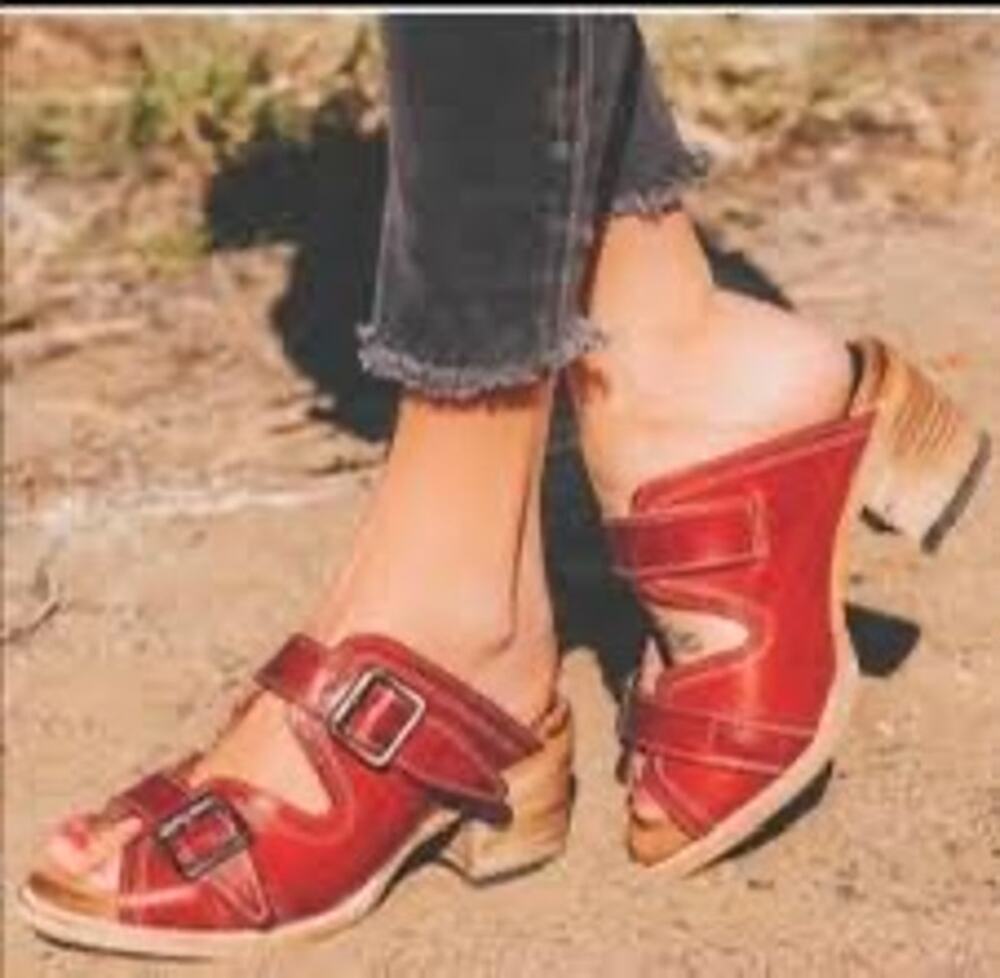FREEBIRD Red Leather Caprice Buckle Detail Open Toe Sandal Block Heel size 10 - Picture 1 of 10